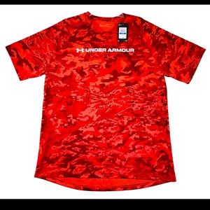 Under Armour UA Tech Heat Gear Red Camo Men's XL Short Sleeve Shirt NWT